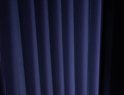 Zalety zasłon zaciemniających